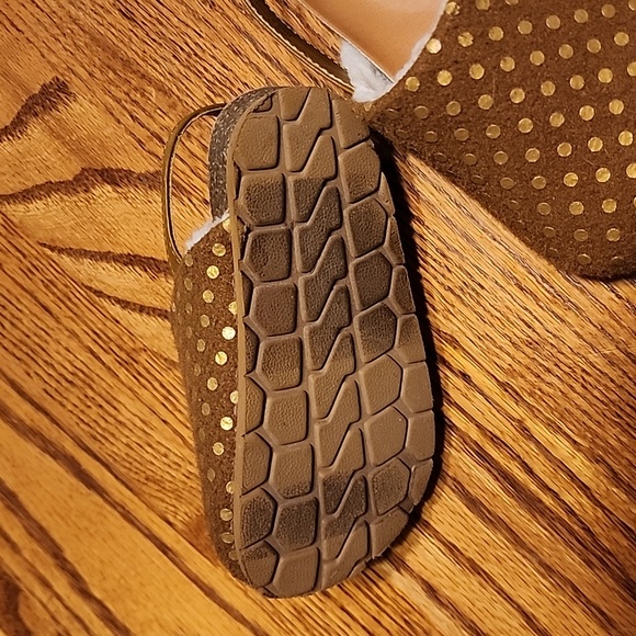 SOLD - GAP Toddler Girls clogs size 7-8 - Picture 3 of 4